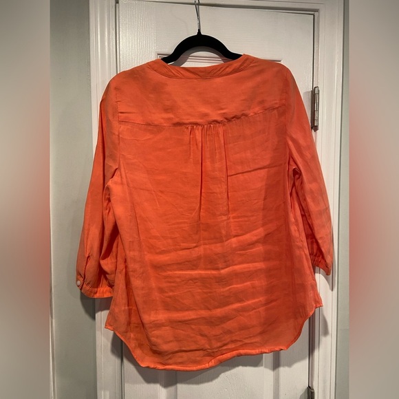 L.L. Bean Size M Orange Coral Pleated Shoulder 3/4 Sleeve V Neck Button Blouse - Picture 7 of 12